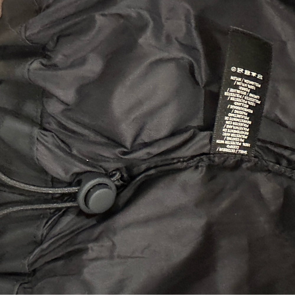 Ivy Black Puffer Vest for Women - Picture 7 of 8